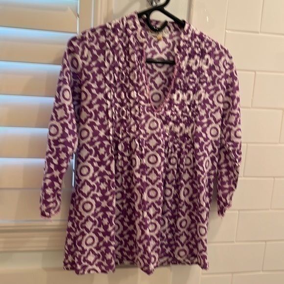 Purple and white Robert Roller Rabbit top - Picture 1 of 7